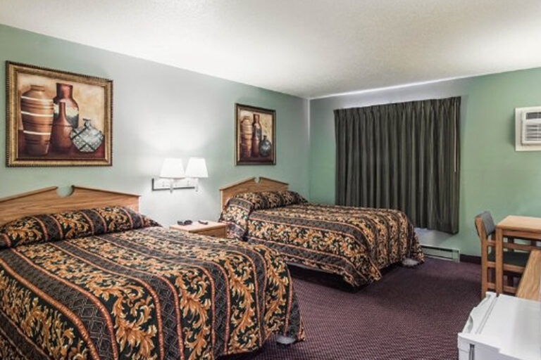 Hotels | Lodging | Fergus Falls, MN